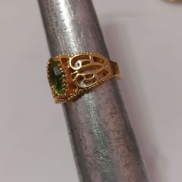 SETA Simulated Peridot Crystal Gold Plate Filigree Ring Size 7 August Birthstone - Picture 6 of 6